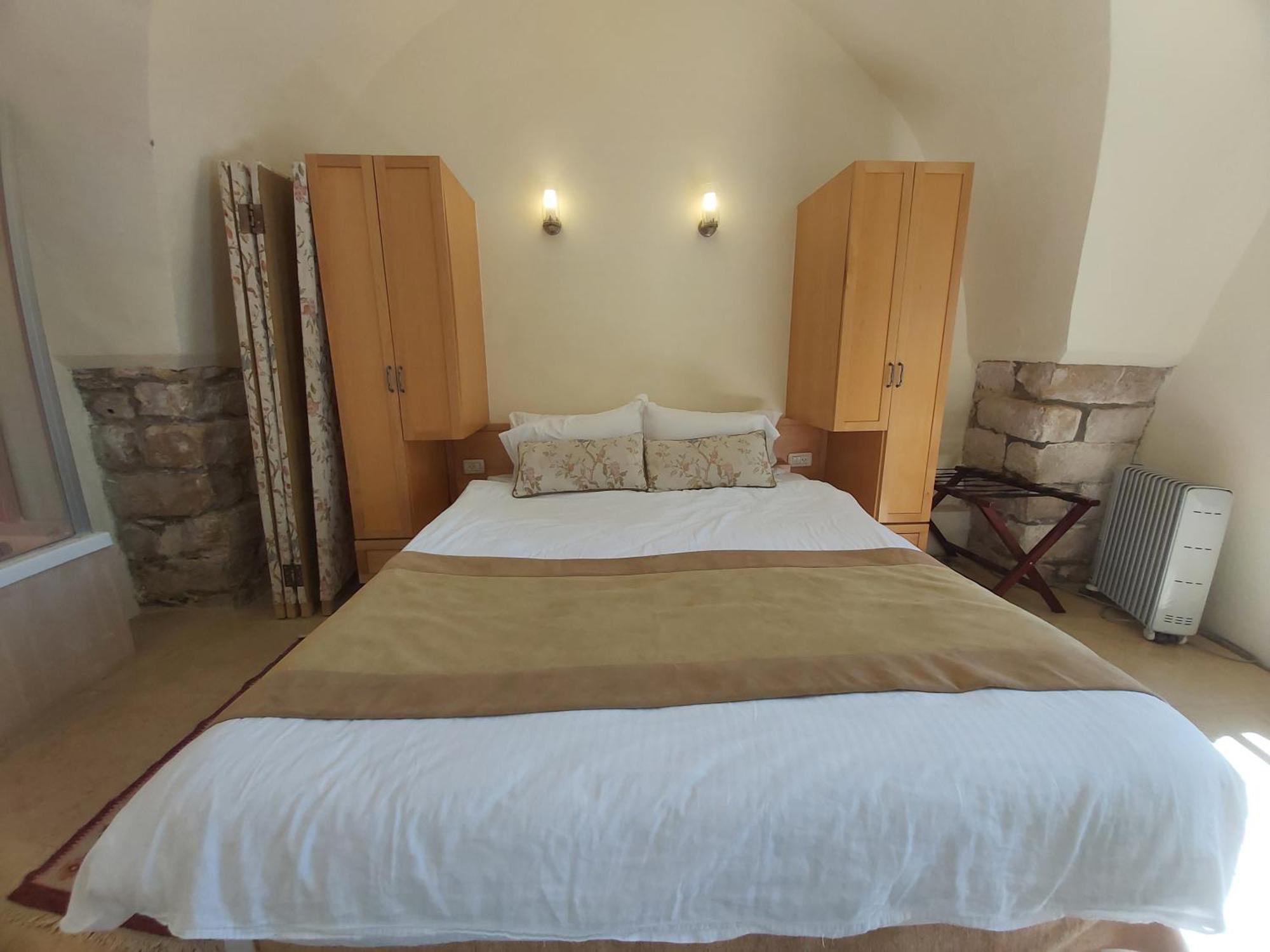Inn Artists' Colony Safed